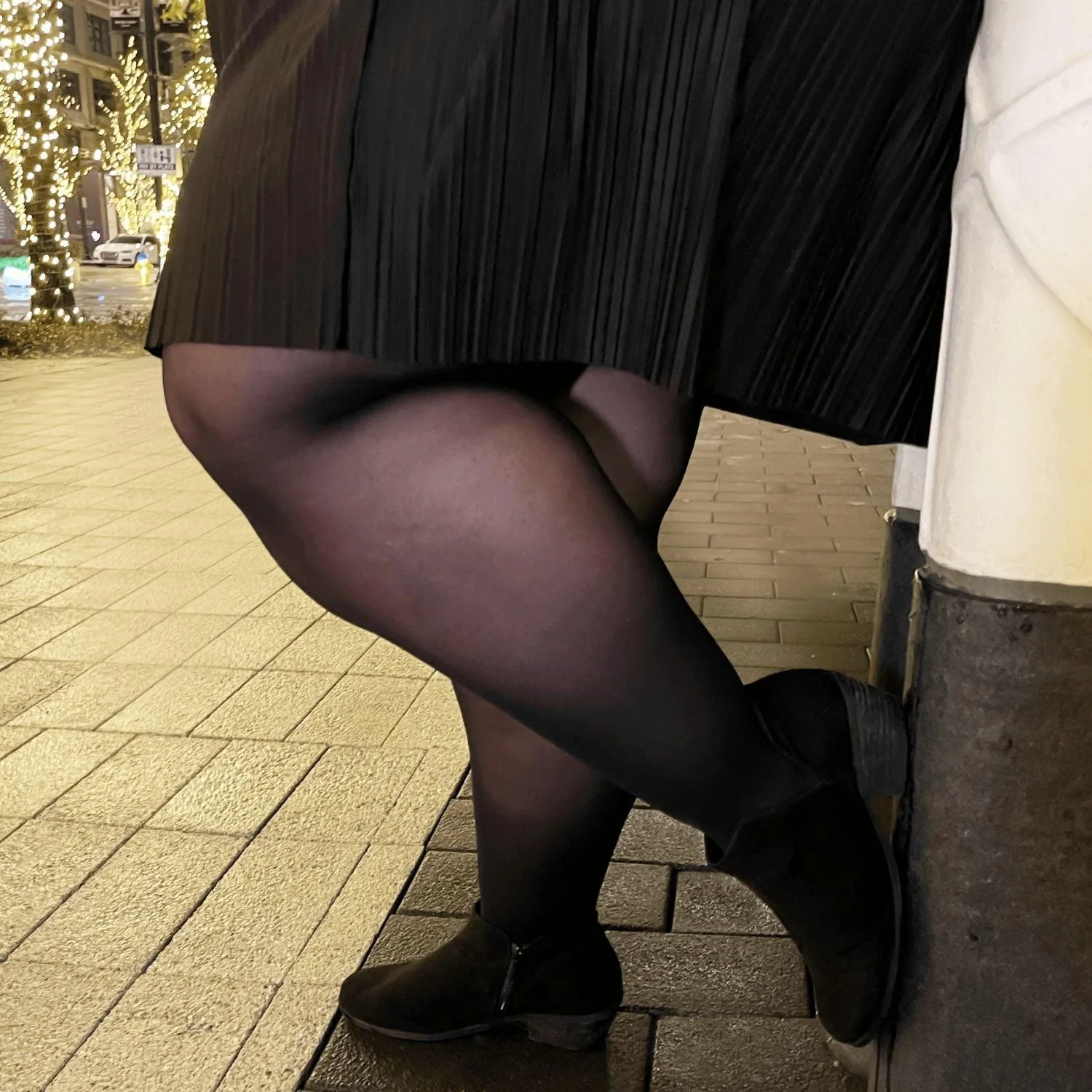 30 Denier Sheer Tights - Liquorice - Image 10