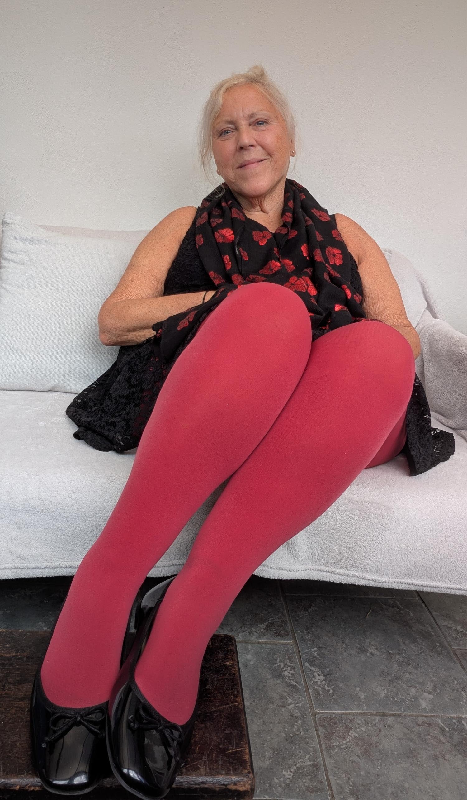 80 Denier Castor Oil Tights - Blood Red - Image 3