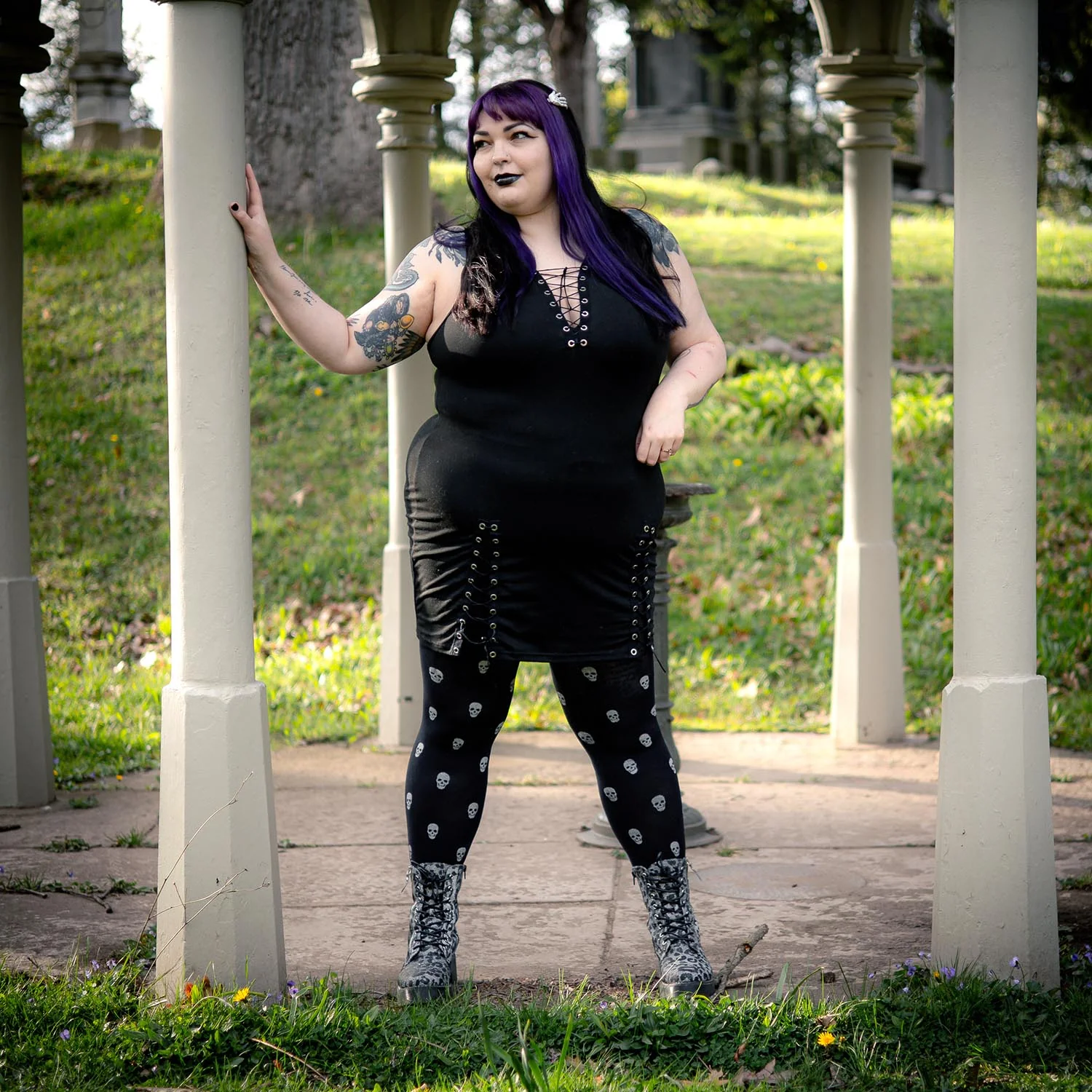80 Denier Opaque Tights - Sparkle Skulls - Image 3
