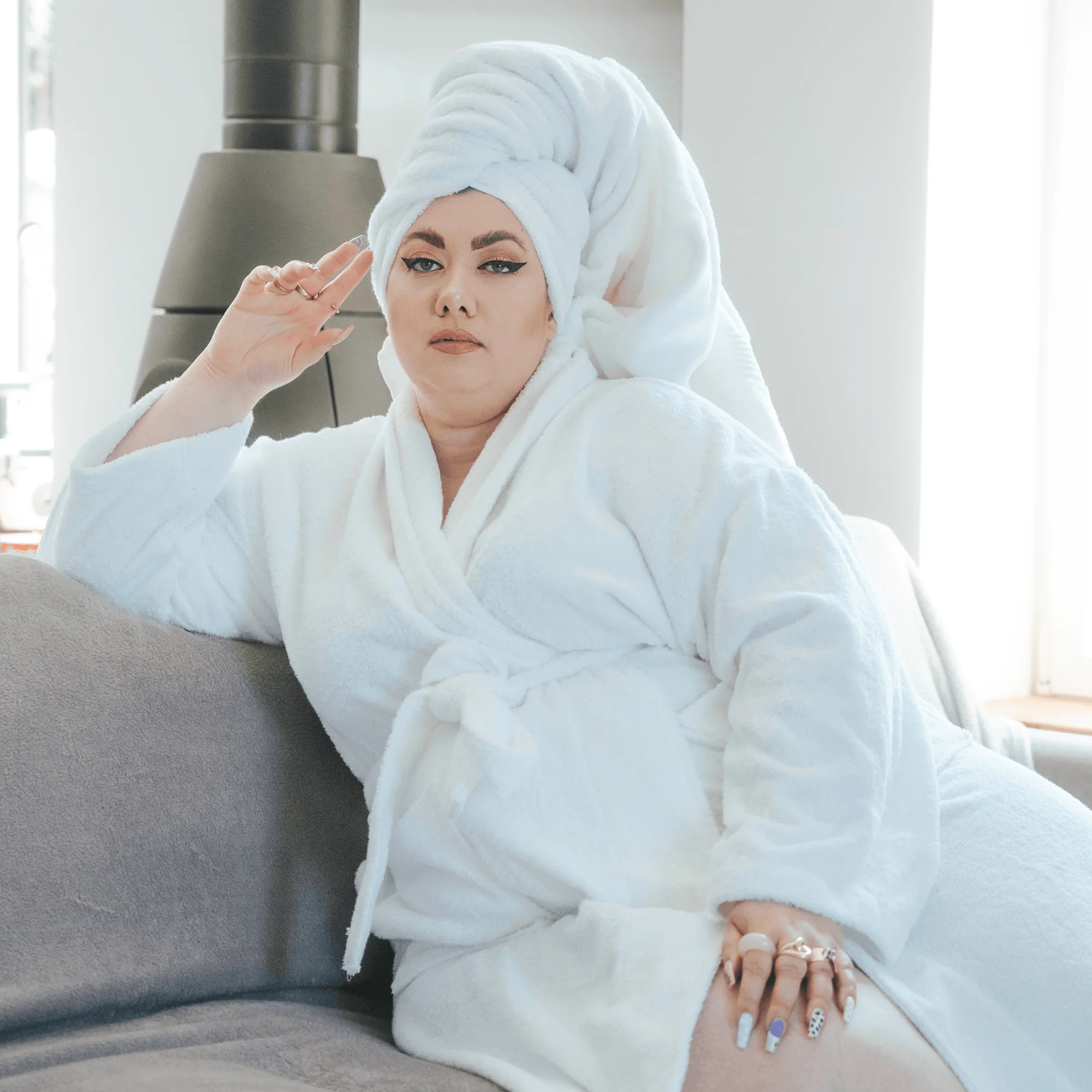 Floof Bath Robe - White - Image 11