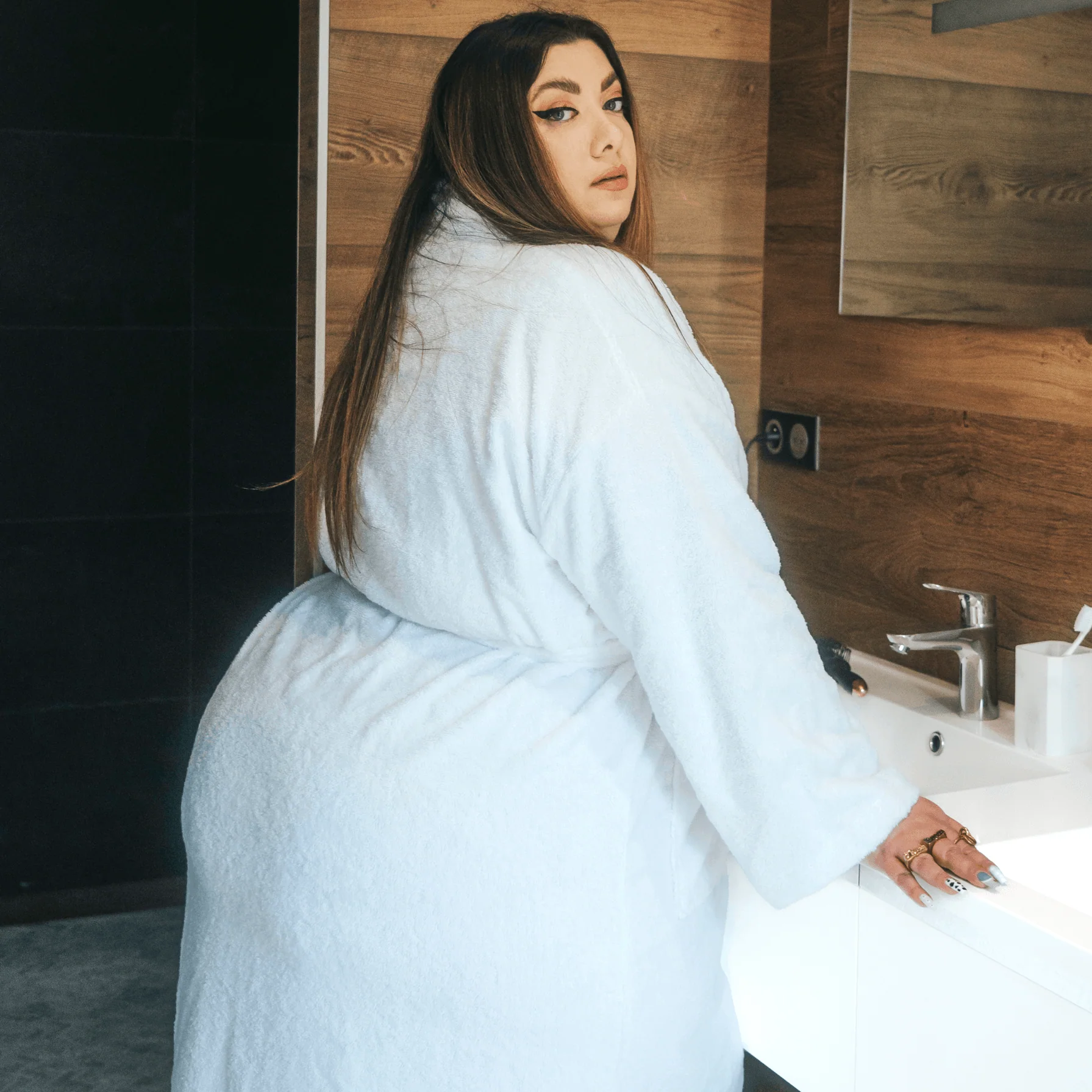 Floof Bath Robe - White - Image 16