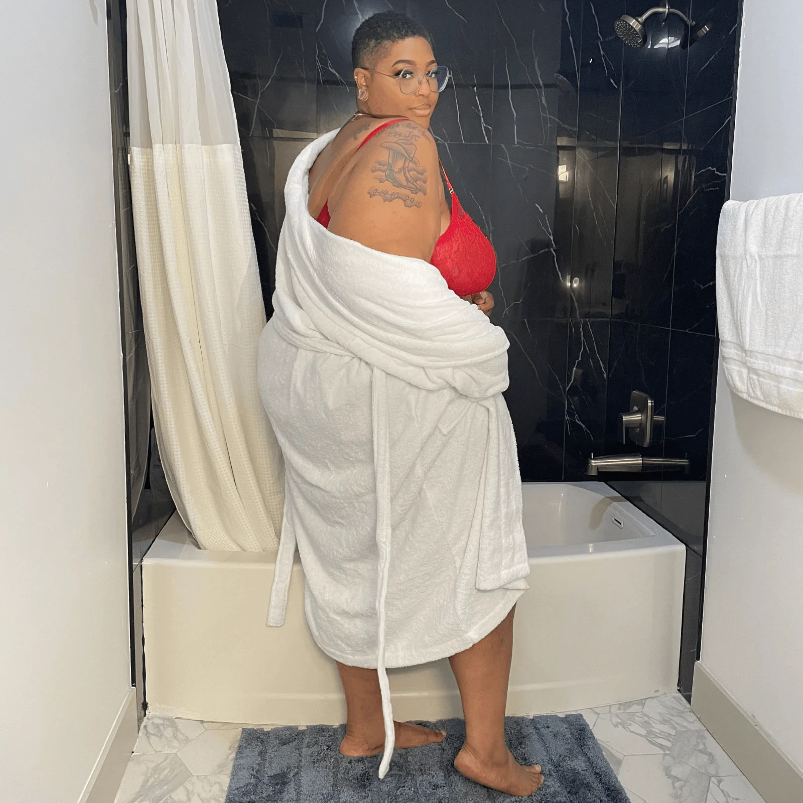 Floof Bath Robe - White - Image 9