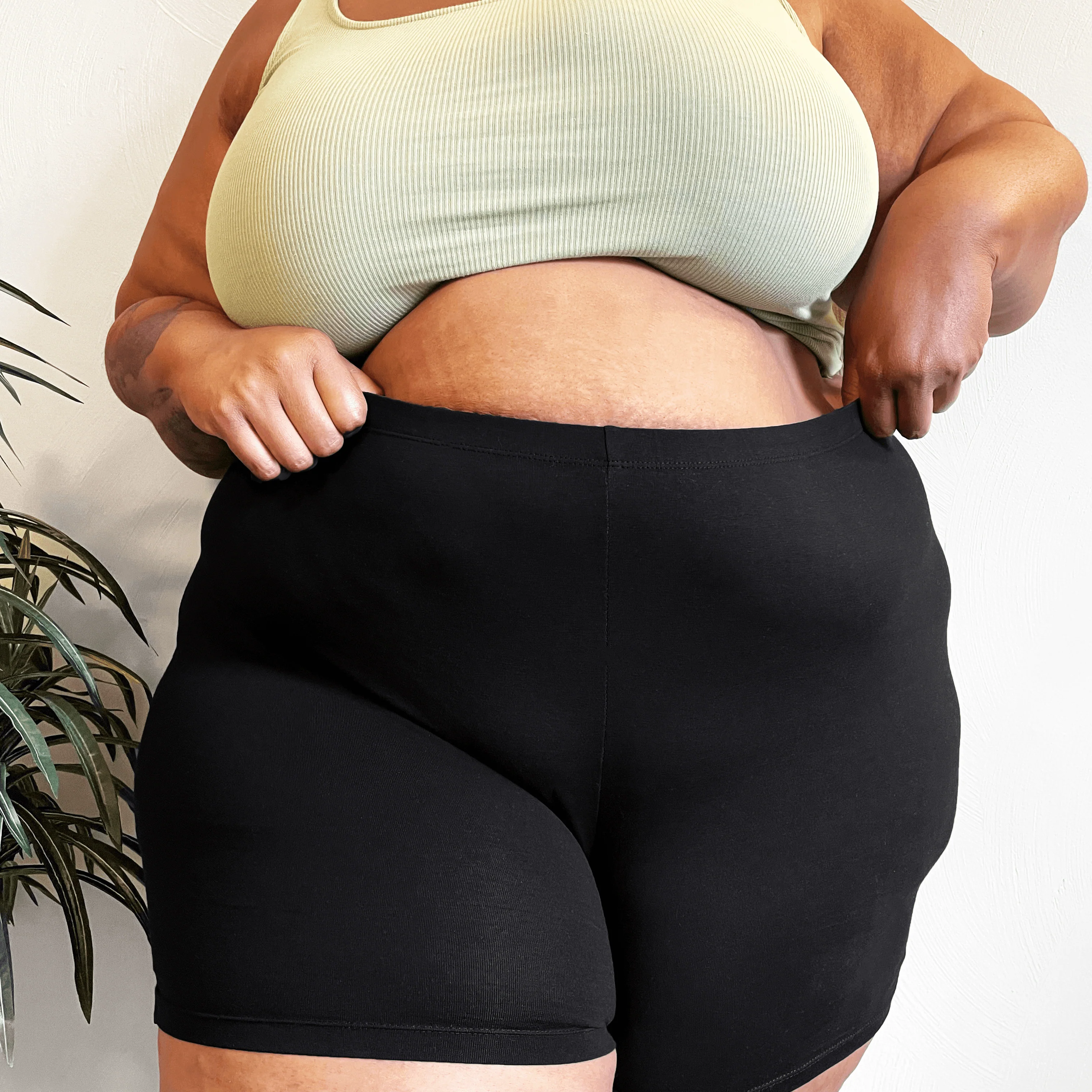 Organic Cotton Femme Boxer Shorts - Black - Image 12
