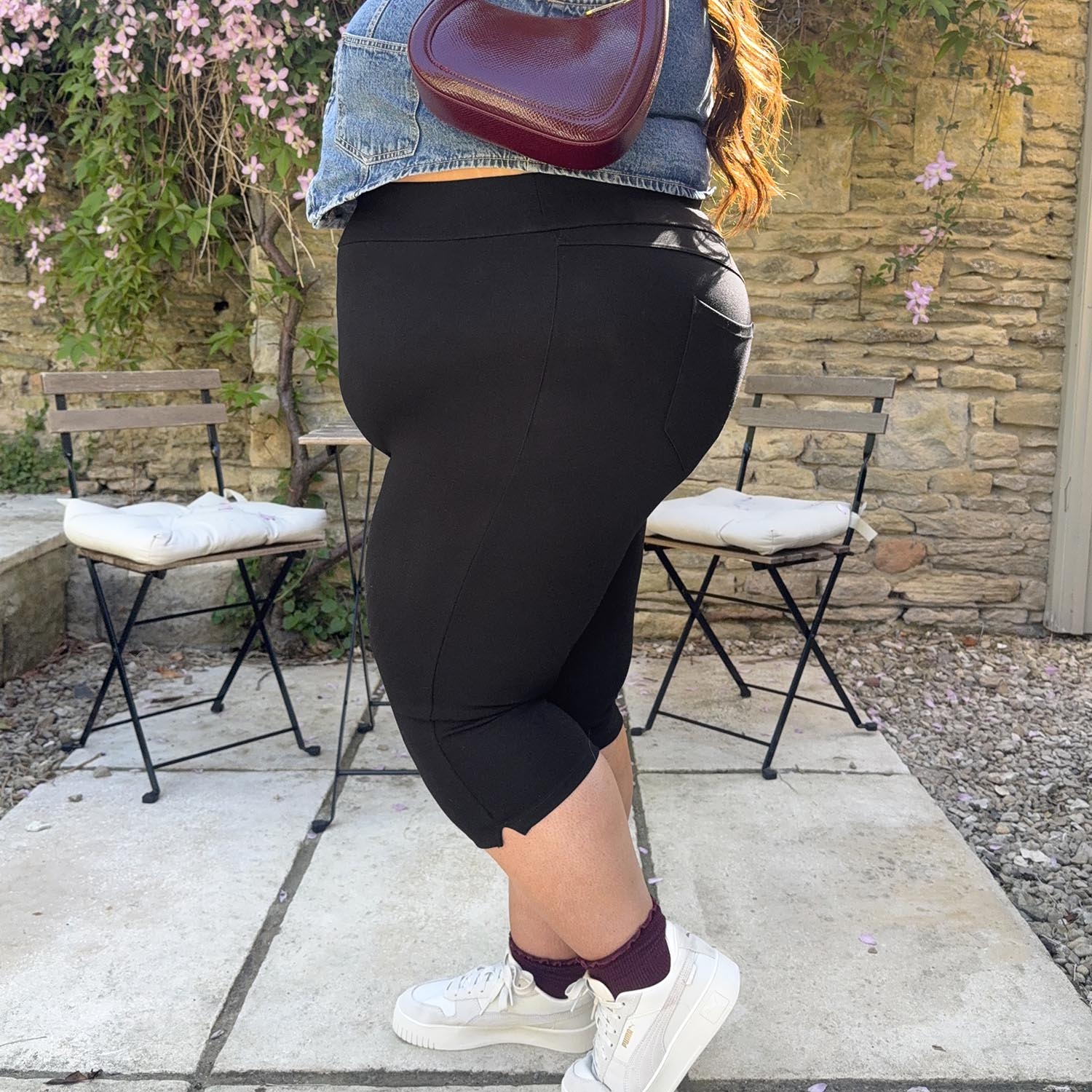 Squat-Proof Capri Leggings - Black - Image 10