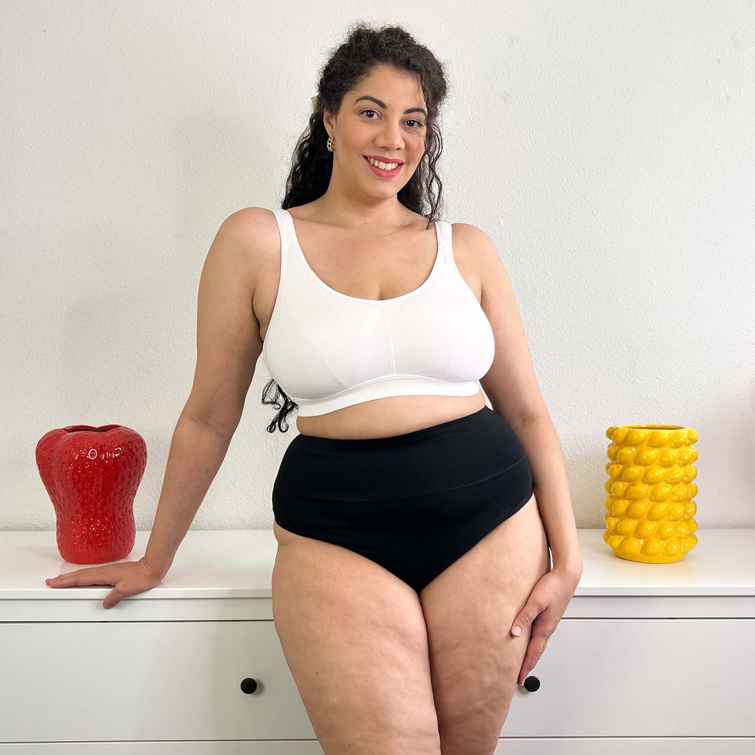 Organic Cotton Cheeky High Leg Knickers - Black - Image 10