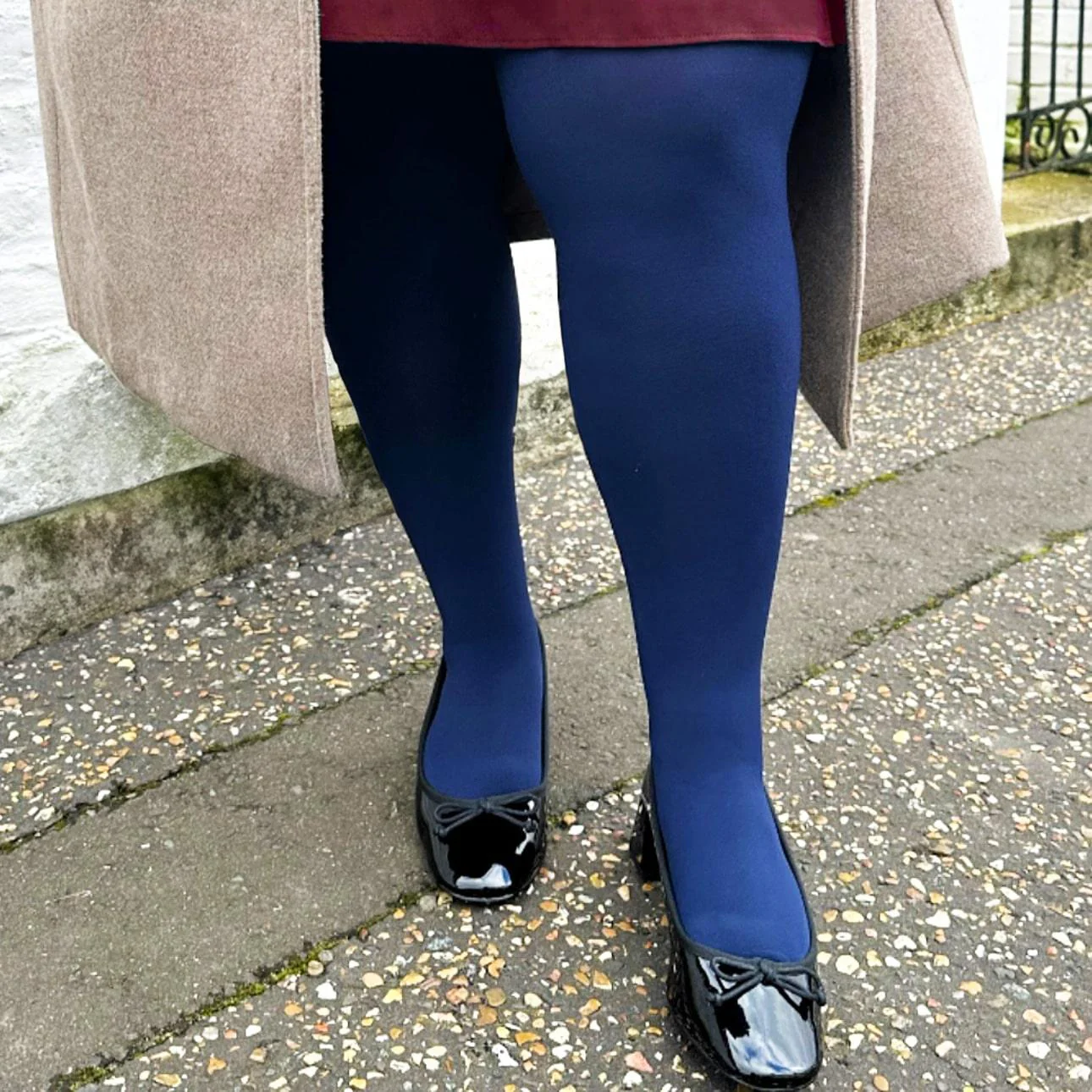 Huggy Light Compression Tights - Navy - Image 10