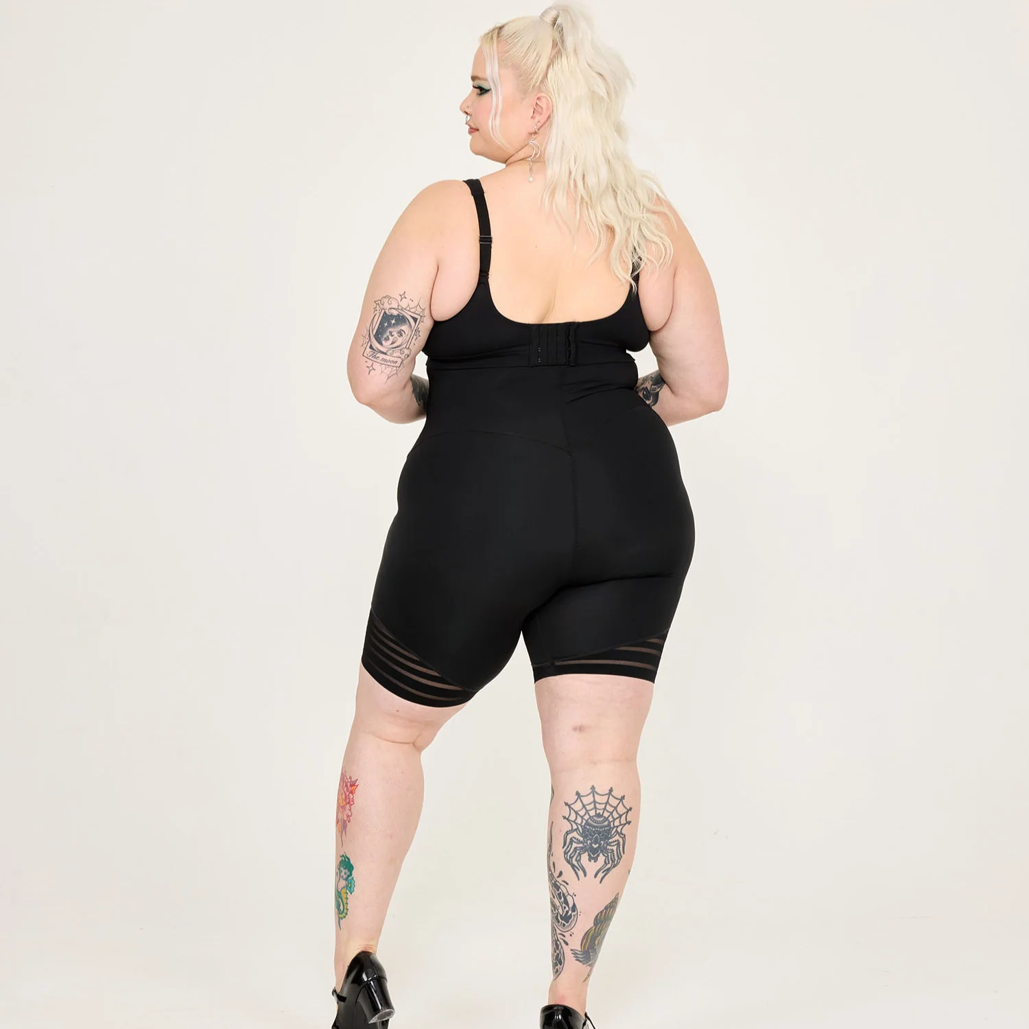 Smoothwear Super High Waist Shorts - Black - Image 15