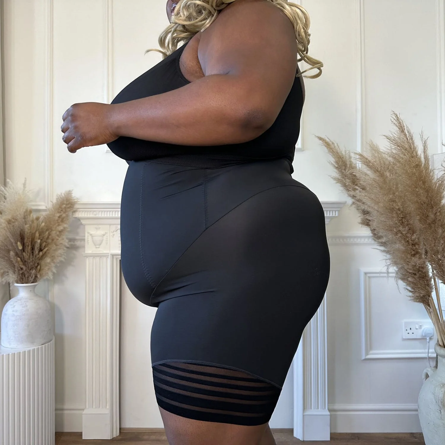 Smoothwear Super High Waist Shorts - Black - Image 16