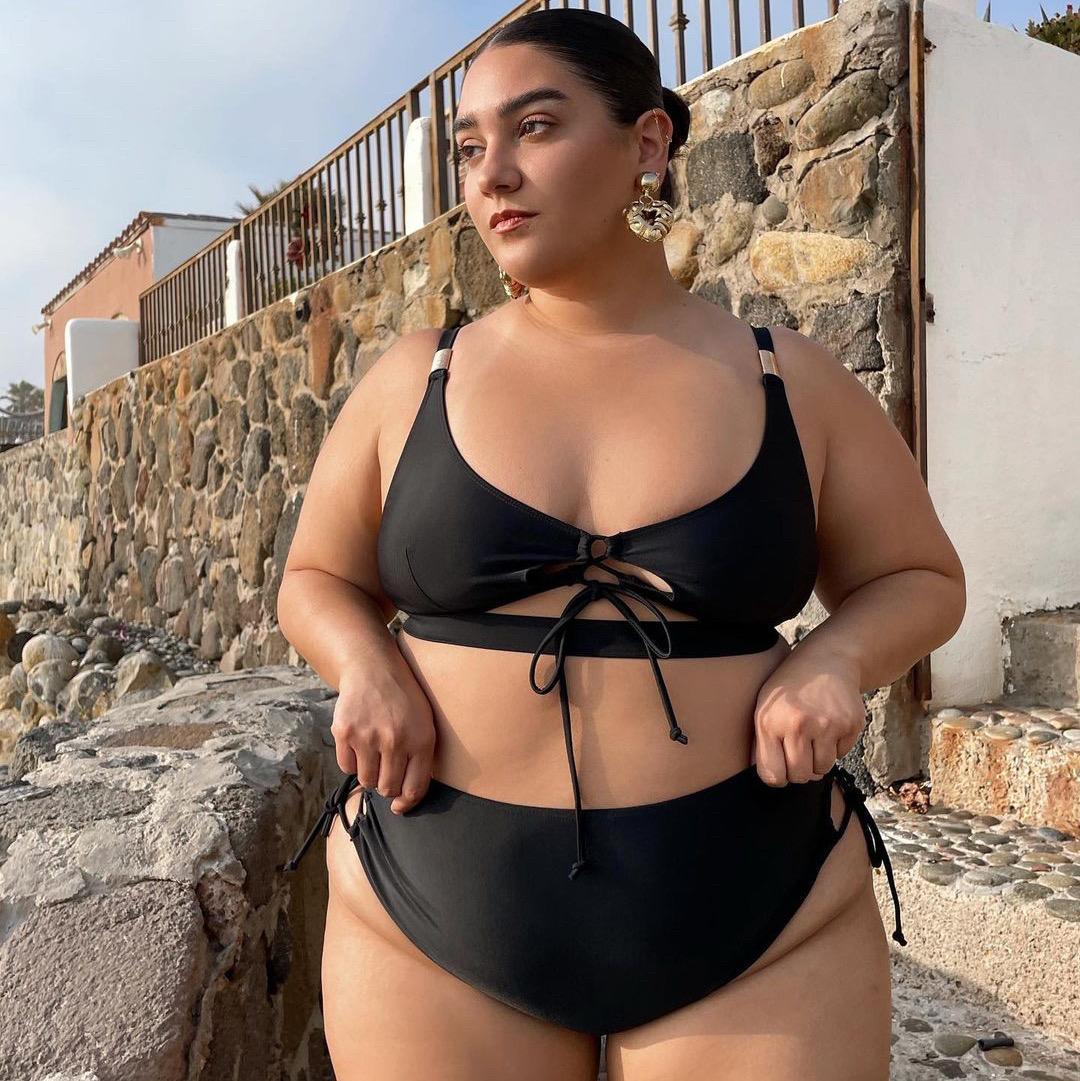 Babe with the Power Bikini Bottoms - Image 5