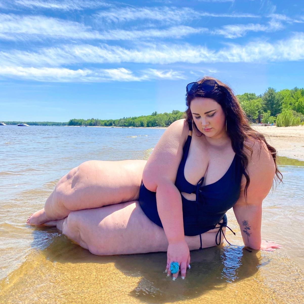 Babe with the Power Swimsuit - Image 7